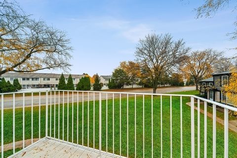 Tiny photo for 608 Inverrary Lane #608, Deerfield, IL 60015 (MLS # 12383042)