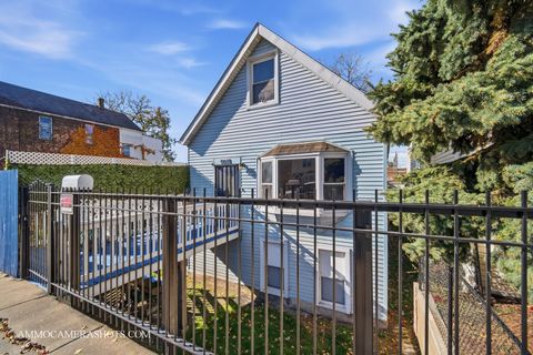 Photo of 9018 S Brandon Avenue, Chicago, IL 60617 (MLS # 12514653)