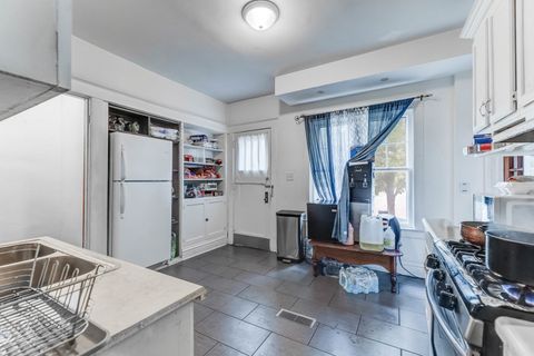 Tiny photo for 800 W Park Avenue, Joliet, IL 60436 (MLS # 12385092)