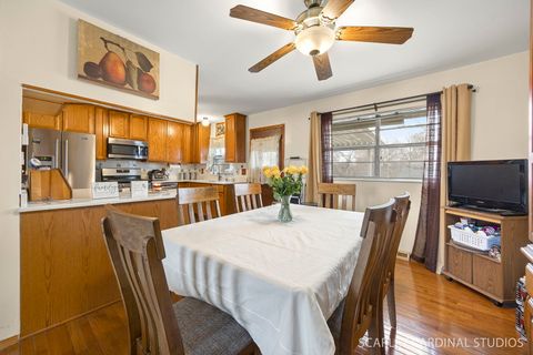 Tiny photo for 2140 Sandburg Drive, Aurora, IL 60506 (MLS # 12574366)