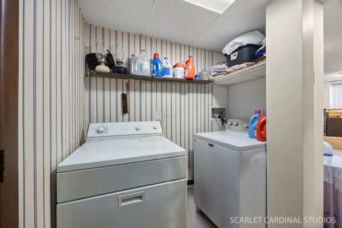 Tiny photo for 2140 Sandburg Drive, Aurora, IL 60506 (MLS # 12574366)