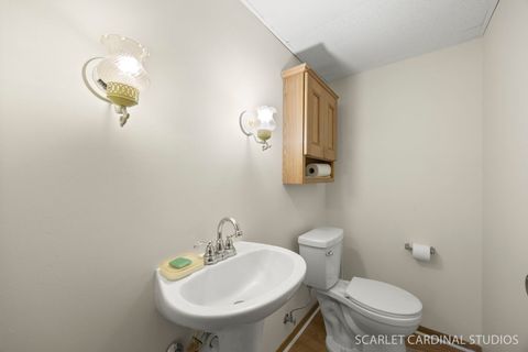 Tiny photo for 2140 Sandburg Drive, Aurora, IL 60506 (MLS # 12574366)