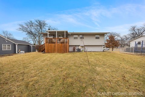 Tiny photo for 2140 Sandburg Drive, Aurora, IL 60506 (MLS # 12574366)