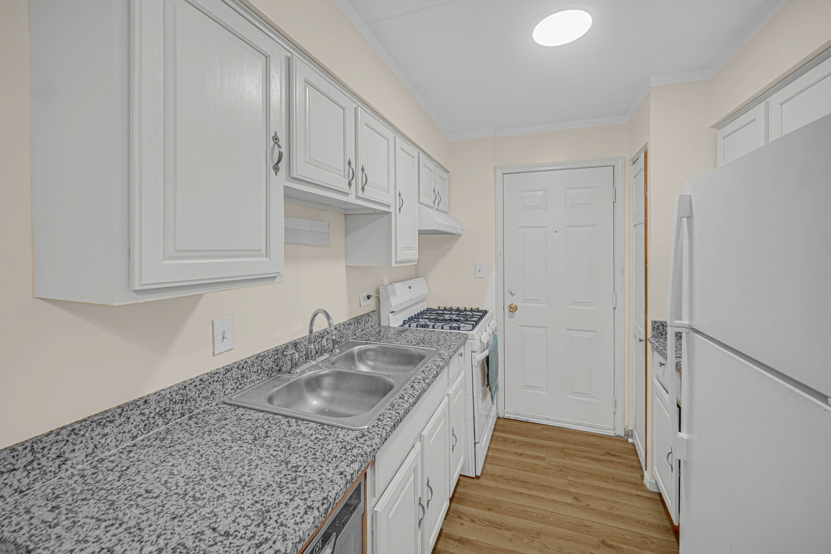 10510 Parkside Avenue 1