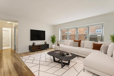 Tiny photo for 4970 N Marine Drive #1030, Chicago, IL 60640 (MLS # 12479891)