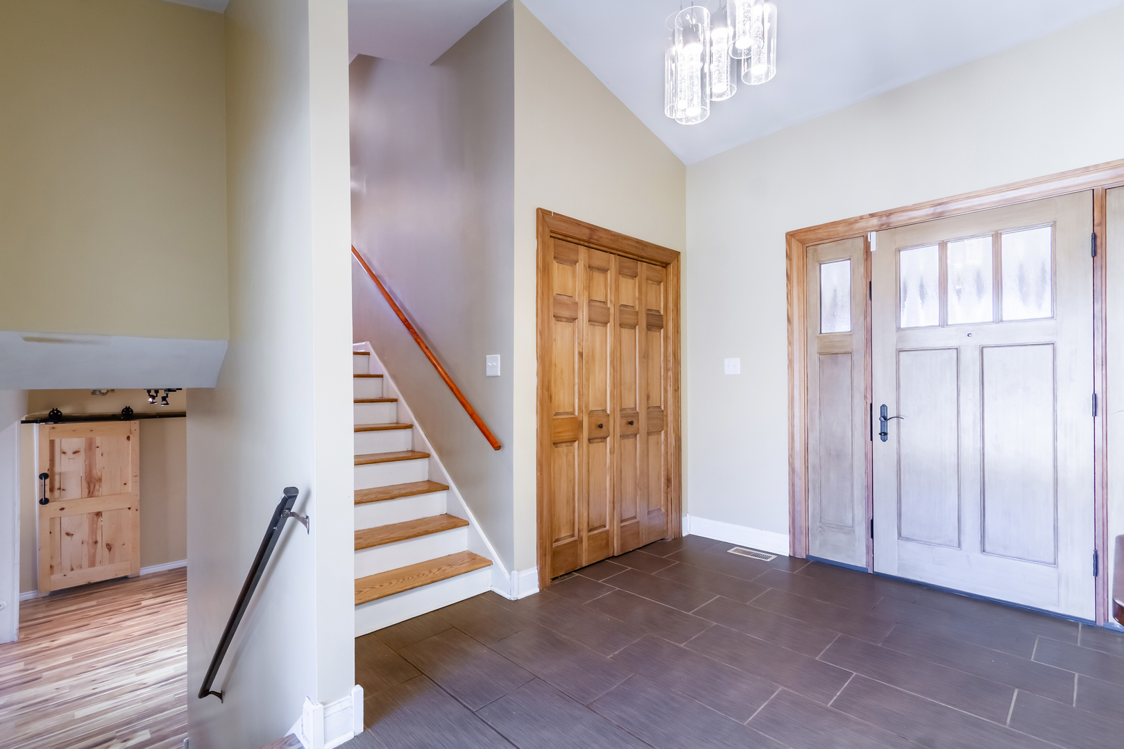 3N046 Lakeview Court