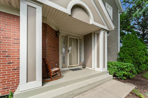 Tiny photo for 1903 N Evergreen Avenue, Arlington Heights, IL 60004 (MLS # 12577281)