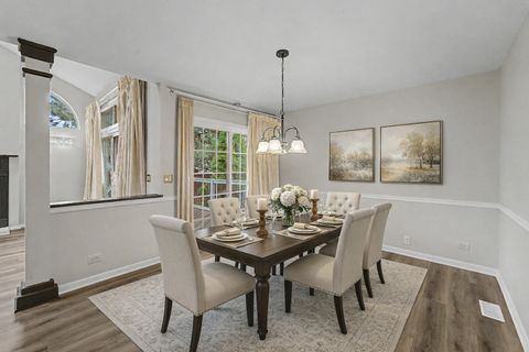 Tiny photo for 1903 N Evergreen Avenue, Arlington Heights, IL 60004 (MLS # 12577281)