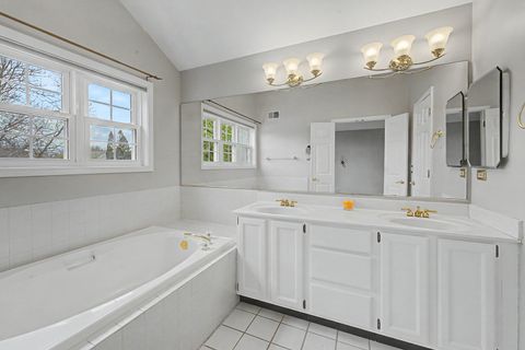 Tiny photo for 1903 N Evergreen Avenue, Arlington Heights, IL 60004 (MLS # 12577281)