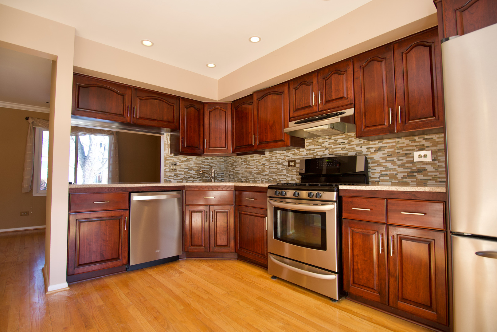 253 W Golfview Terrace