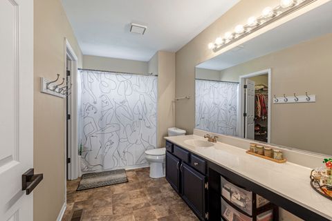 Tiny photo for 5513 Chantilly Circle, Lake In The Hills, IL 60156 (MLS # 12614826)
