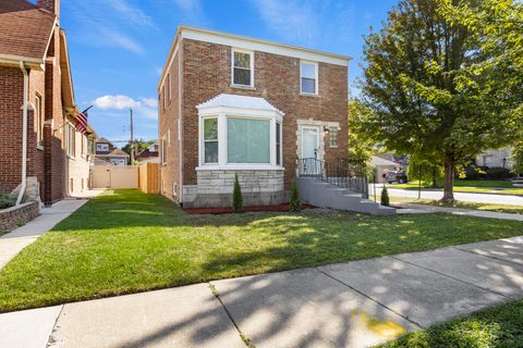 Photo of 1701 N Newland Avenue, Chicago, IL 60707 (MLS # 12487696)