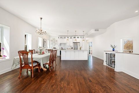 Tiny photo for 958 W Willow Street #4, Chicago, IL 60614 (MLS # 12666843)