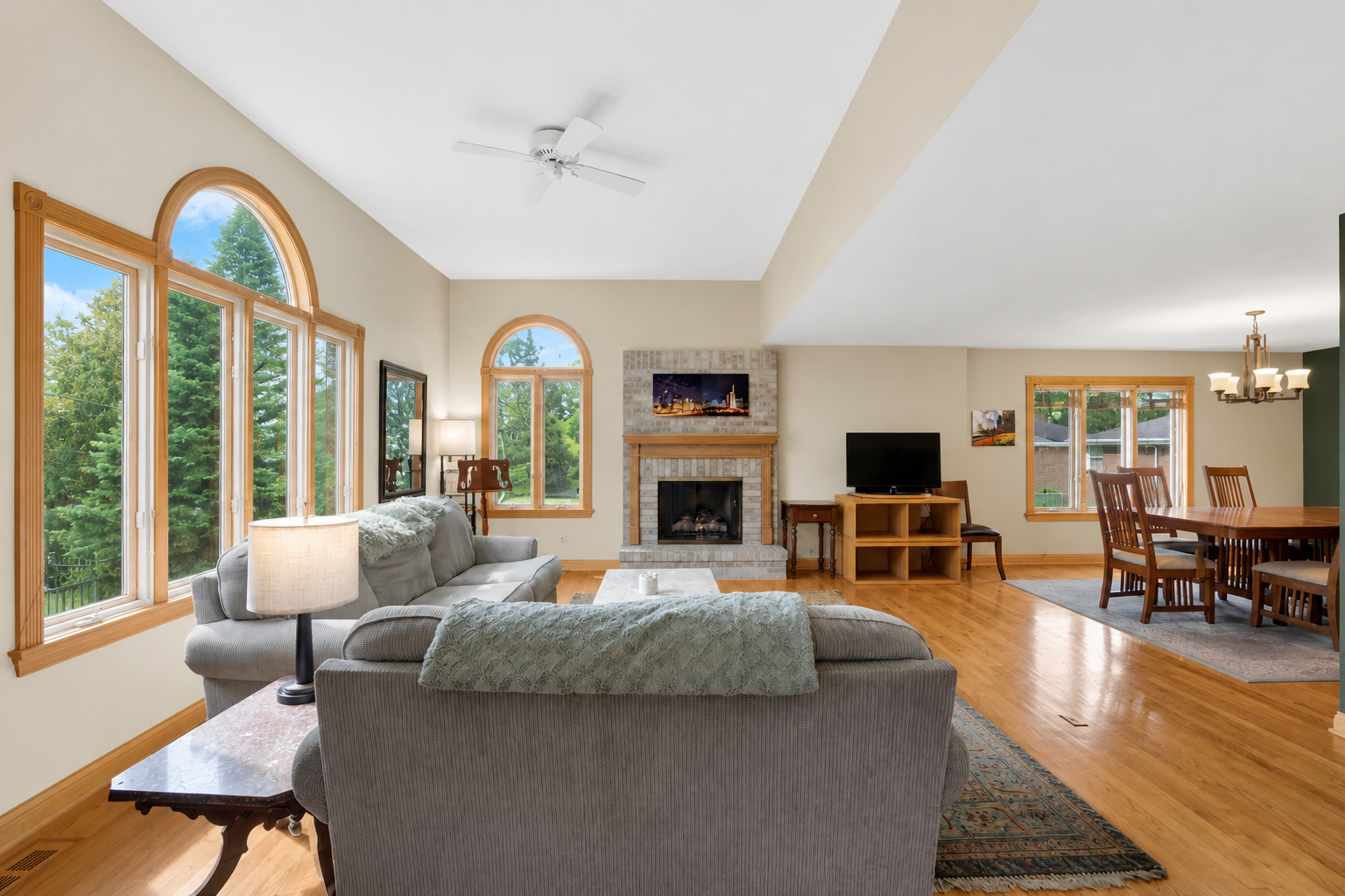 Properties 4 1829 Wilmette Avenue C
