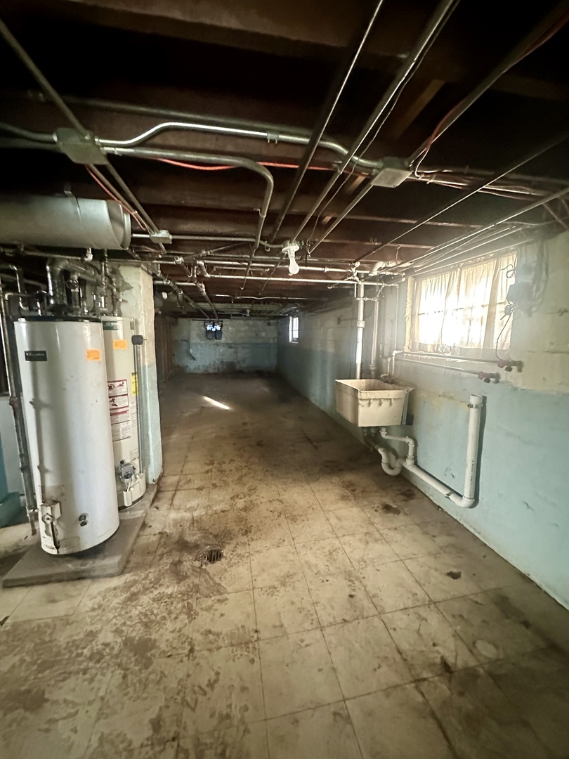 Chicago, Illinois 60646, United States, 4 Bedrooms Bedrooms, ,3 BathroomsBathrooms,Residential,Active,225754