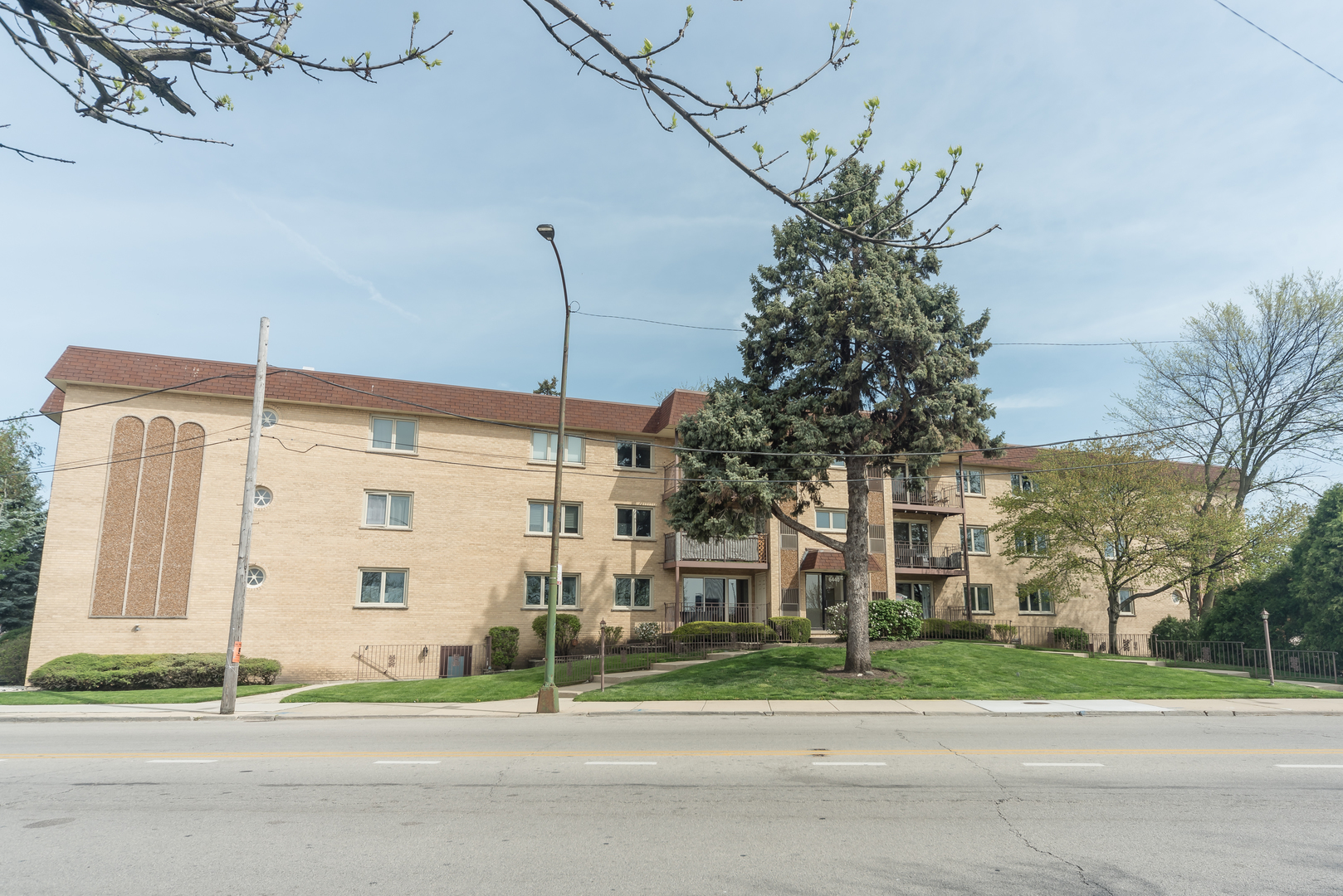 6440 W Devon Avenue 101