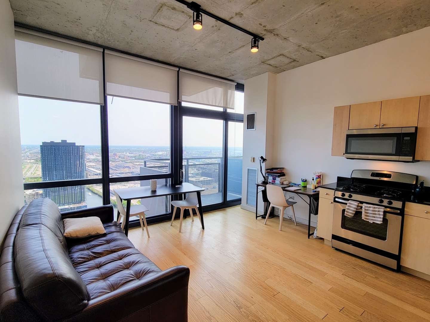 235 W Van Buren Street 4208