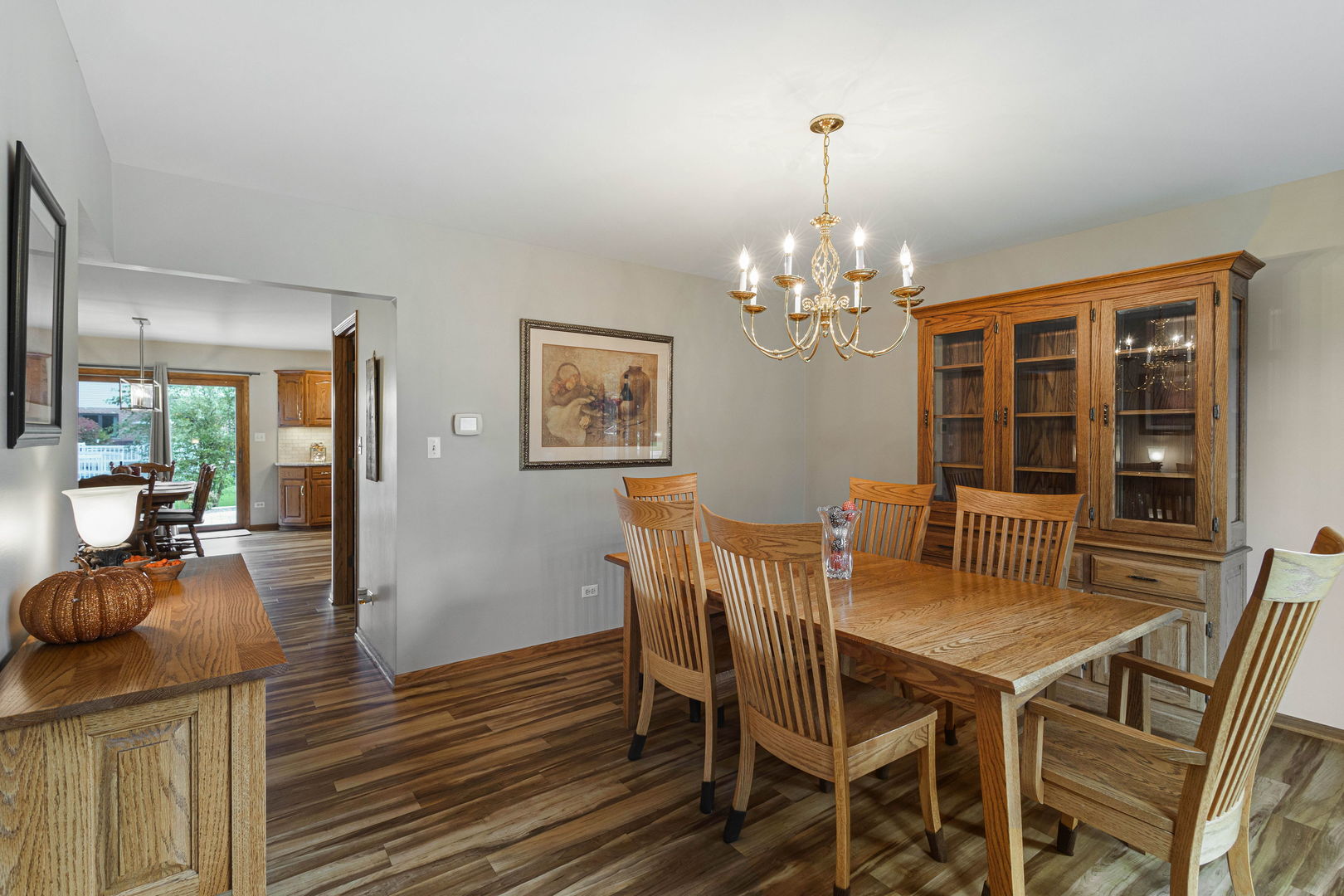 9118 Glenshire Street