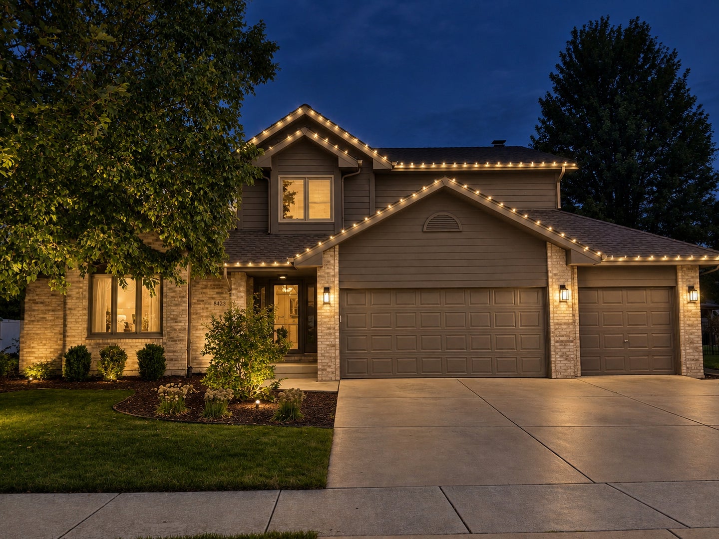 8424 Hollybrook Lane