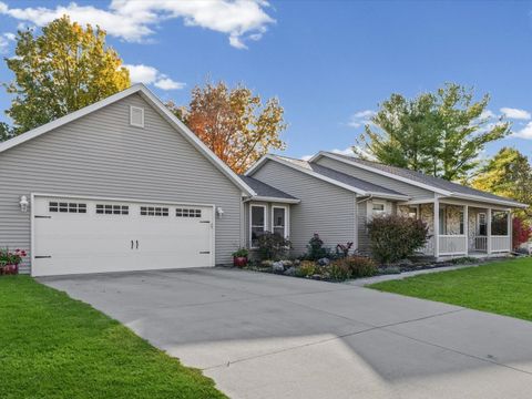 Photo of 13 Prairie Acres, Monticello, IL 61856 (MLS # 12525925)