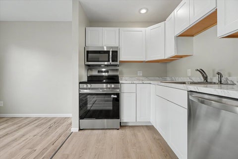 Tiny photo for 1931 Blackthorn Drive #1931, Champaign, IL 61821 (MLS # 12669561)