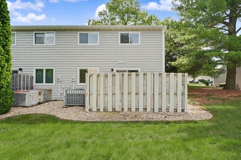 Tiny photo for 1931 Blackthorn Drive #1931, Champaign, IL 61821 (MLS # 12669561)