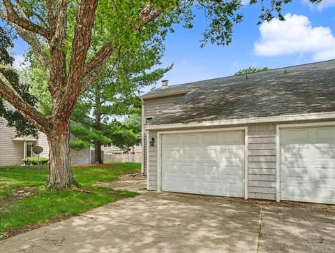 Tiny photo for 1931 Blackthorn Drive #1931, Champaign, IL 61821 (MLS # 12669561)