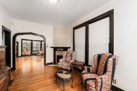 Tiny photo for 4244 N Ashland Avenue, Chicago, IL 60613 (MLS # 12391082)