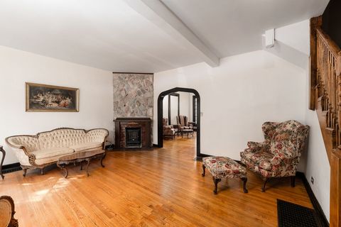 Tiny photo for 4244 N Ashland Avenue, Chicago, IL 60613 (MLS # 12391082)