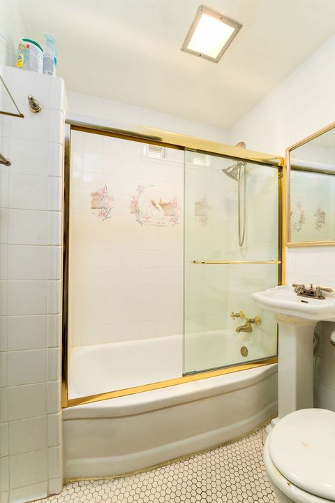 Tiny photo for 4244 N Ashland Avenue, Chicago, IL 60613 (MLS # 12391082)