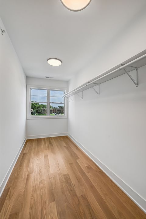 Tiny photo for 133 Harding Court, Glen Ellyn, IL 60137 (MLS # 12385877)