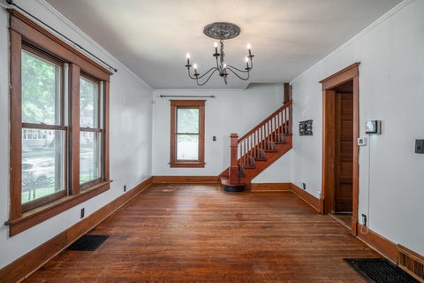 Tiny photo for 825 E Central Park Avenue, Davenport, IA 52803 (MLS # 12743307)