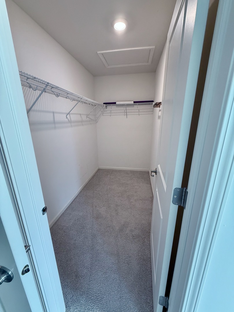 McHenry, Illinois 60050, United States, 3 Bedrooms Bedrooms, ,3 BathroomsBathrooms,Residential,Active,212352