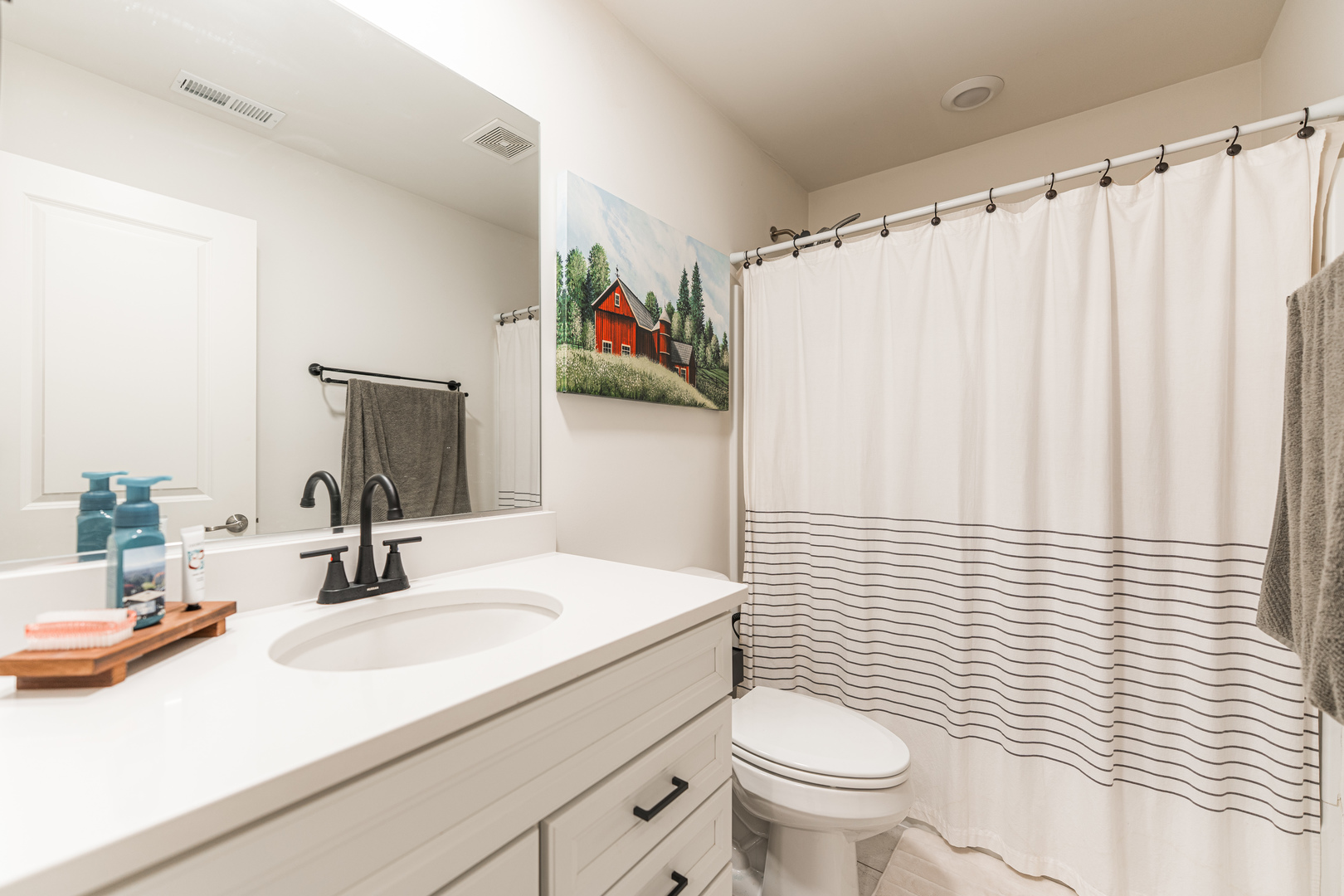 McHenry, Illinois 60050, United States, 3 Bedrooms Bedrooms, ,3 BathroomsBathrooms,Residential,Active,212352