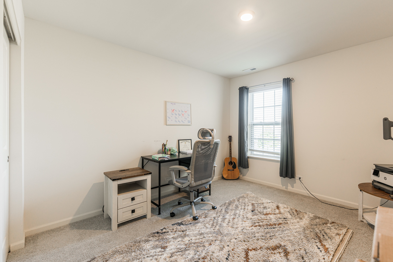 McHenry, Illinois 60050, United States, 3 Bedrooms Bedrooms, ,3 BathroomsBathrooms,Residential,Active,212352