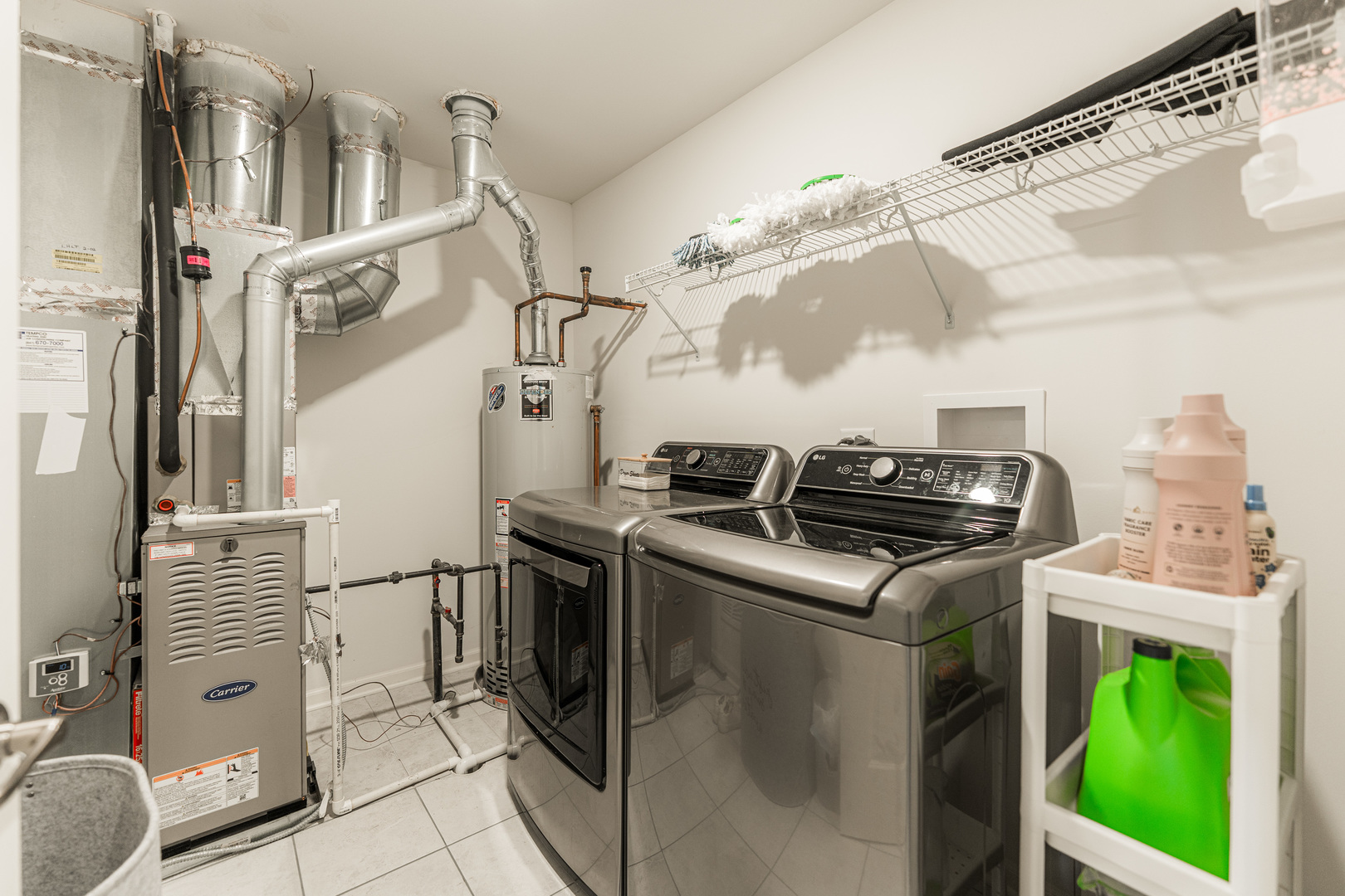 McHenry, Illinois 60050, United States, 3 Bedrooms Bedrooms, ,3 BathroomsBathrooms,Residential,Active,212352