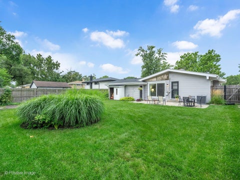 Tiny photo for 901 S Myrtle Avenue, Villa Park, IL 60181 (MLS # 12751402)