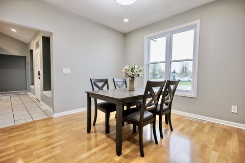 Tiny photo for 141 Old Farm Mid Court, Bradley, IL 60915 (MLS # 12619709)