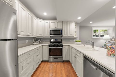 Tiny photo for 4947 Stonewall Avenue, Downers Grove, IL 60515 (MLS # 12529557)