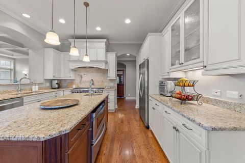 Tiny photo for 4947 Stonewall Avenue, Downers Grove, IL 60515 (MLS # 12529557)