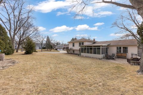 Tiny photo for 706 Crest Lane, Lisle, IL 60532 (MLS # 12591004)