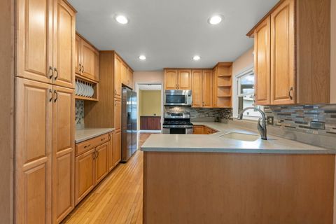 Tiny photo for 706 Crest Lane, Lisle, IL 60532 (MLS # 12591004)