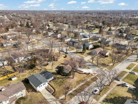 Tiny photo for 706 Crest Lane, Lisle, IL 60532 (MLS # 12591004)