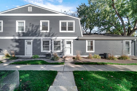 Tiny photo for 339 Farmington Lane, Vernon Hills, IL 60061 (MLS # 12796281)