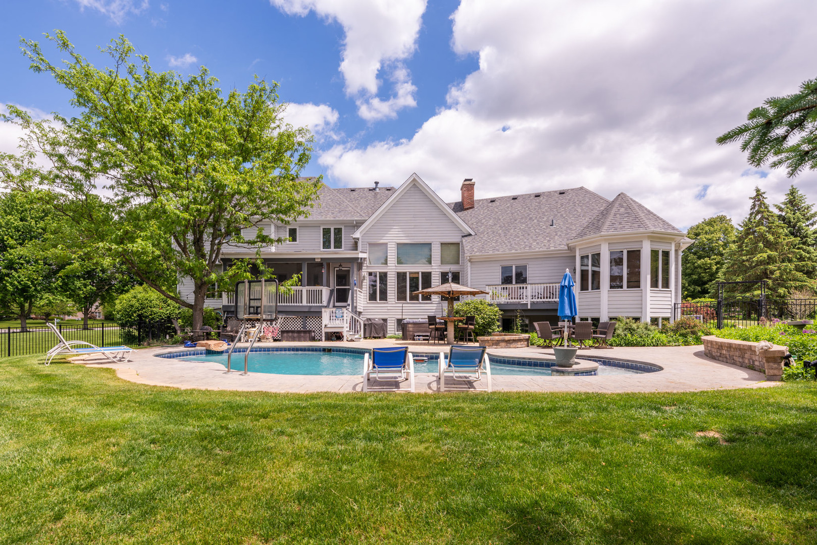 4N918 WEST WOODS Drive
