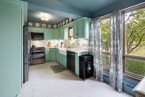 Tiny photo for 603 Singer Avenue, Lemont, IL 60439 (MLS # 12763492)