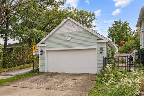 Tiny photo for 603 Singer Avenue, Lemont, IL 60439 (MLS # 12763492)
