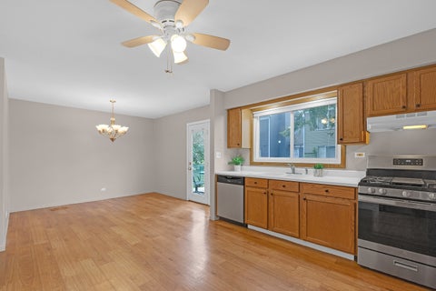 Tiny photo for 29W456 Blackthorn Lane, Warrenville, IL 60555 (MLS # 12768035)