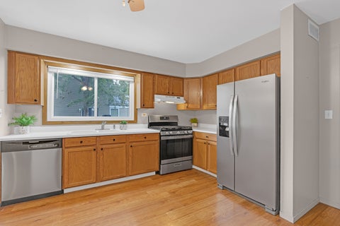 Tiny photo for 29W456 Blackthorn Lane, Warrenville, IL 60555 (MLS # 12768035)