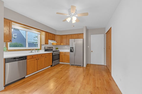 Tiny photo for 29W456 Blackthorn Lane, Warrenville, IL 60555 (MLS # 12768035)